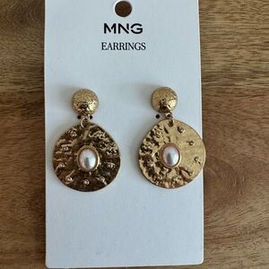 Mango Gold Textured Disc Earrings with Pearl Center